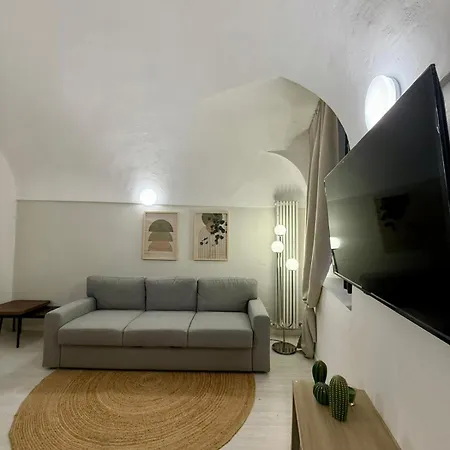 Jolie Duomo *